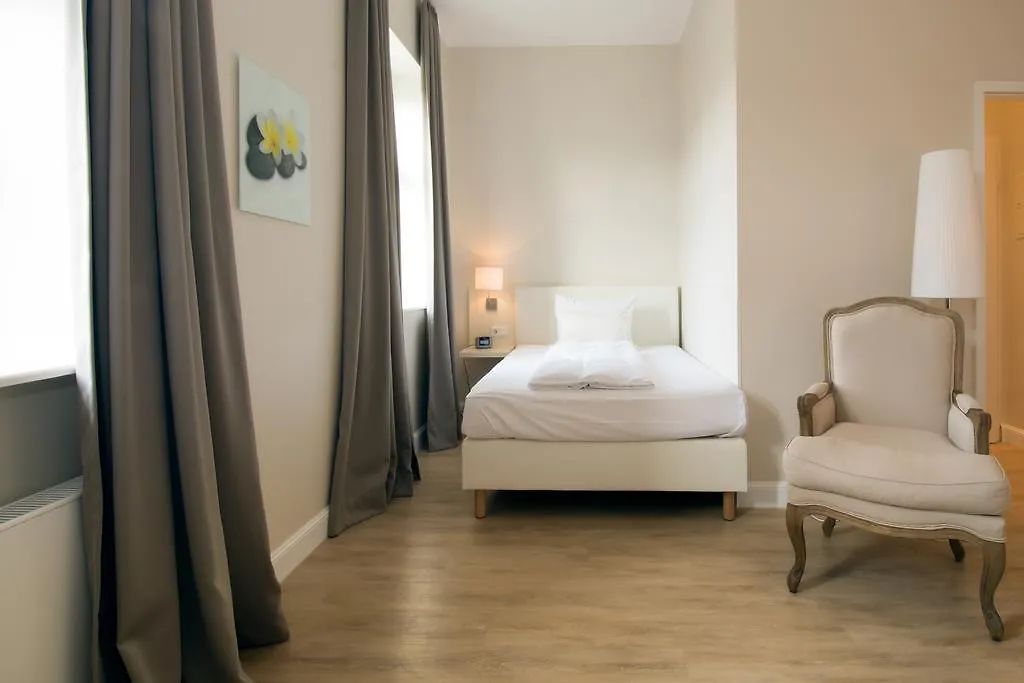Aparthotel Living Am Carlsplatz Apartment Dusseldorf