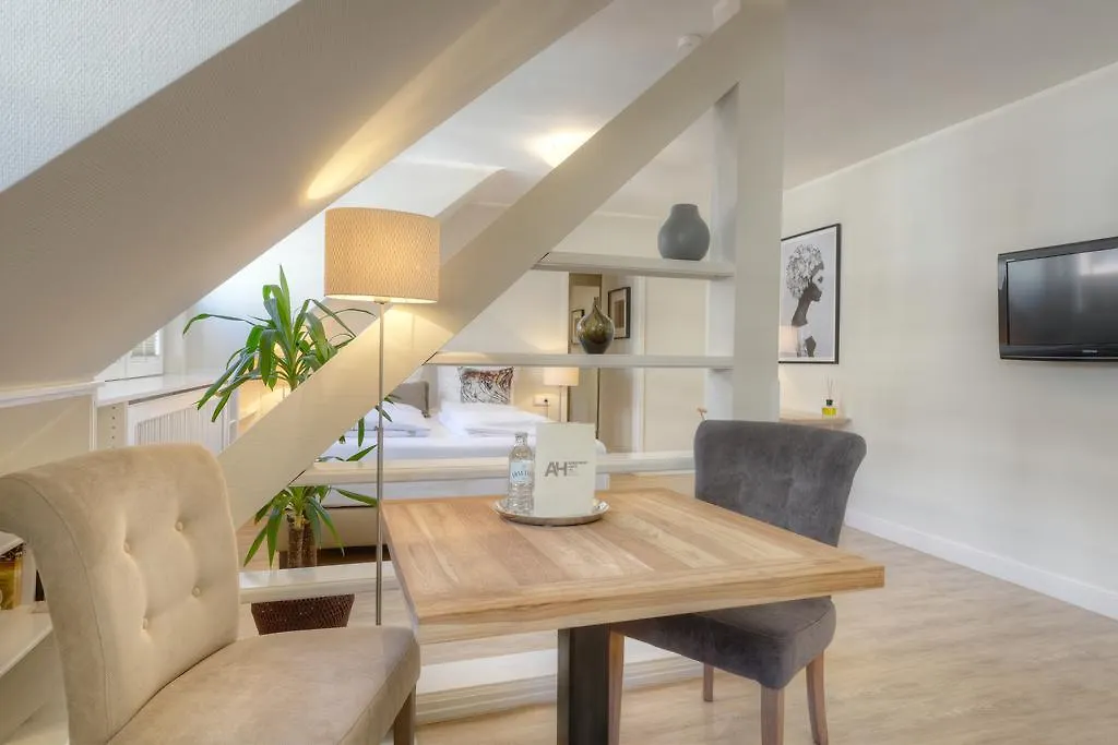 Living Am Carlsplatz Apartment Dusseldorf 4*,  Germany