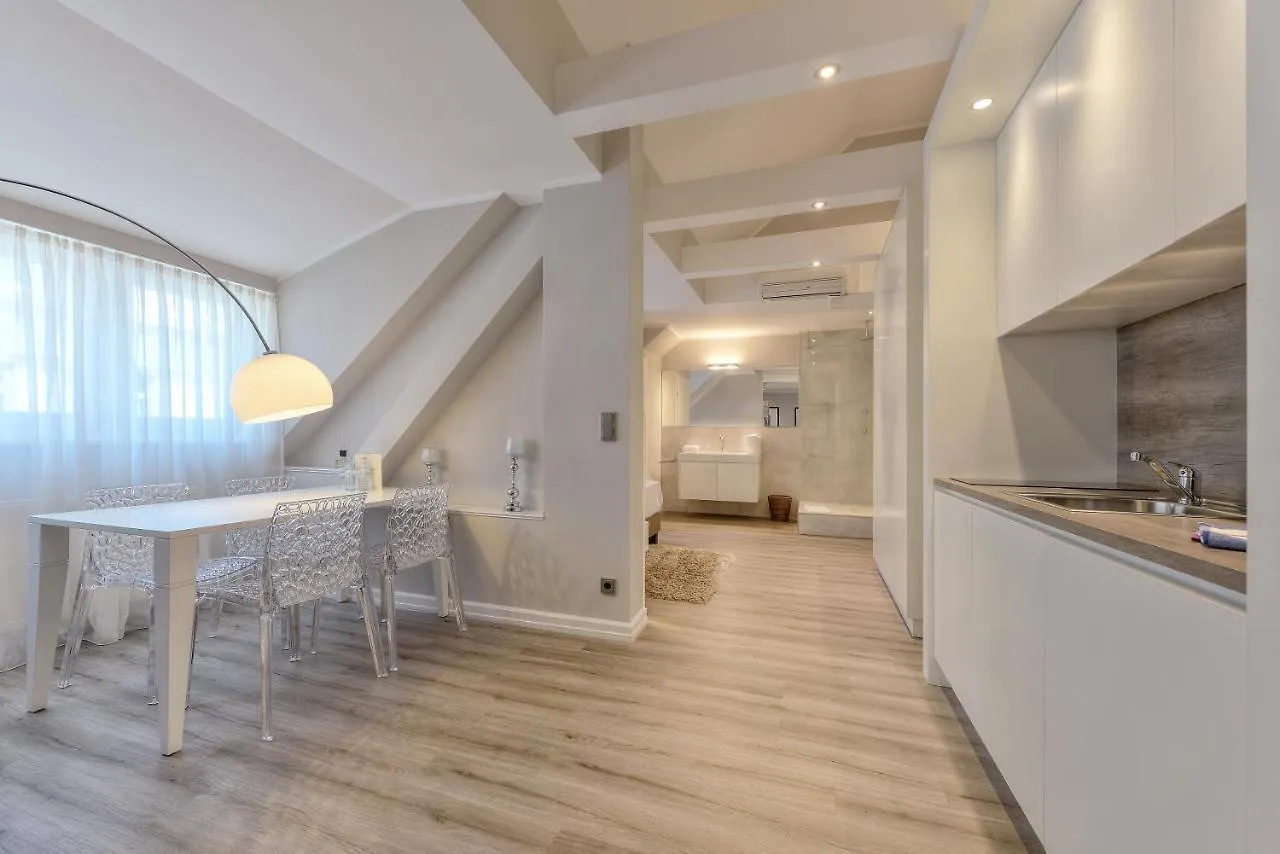 Living Am Carlsplatz Apartment Dusseldorf