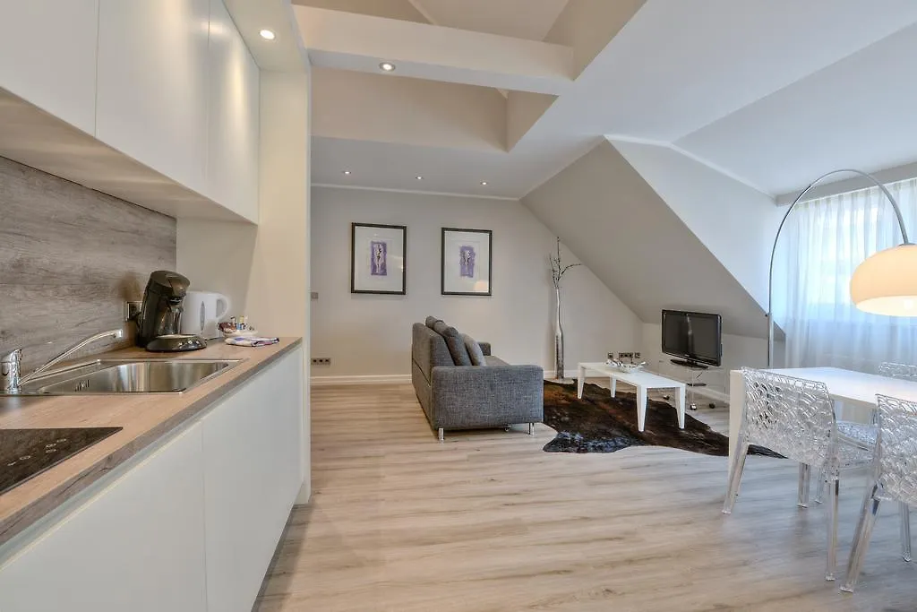 **** Aparthotel Living Am Carlsplatz Apartment Düsseldorf Germania