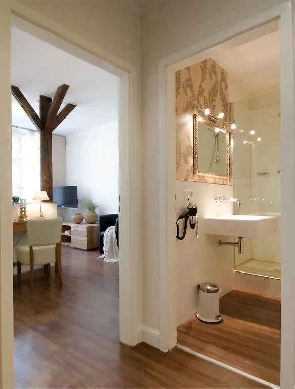 **** Aparthotel Living Am Carlsplatz Apartment Düsseldorf Germania