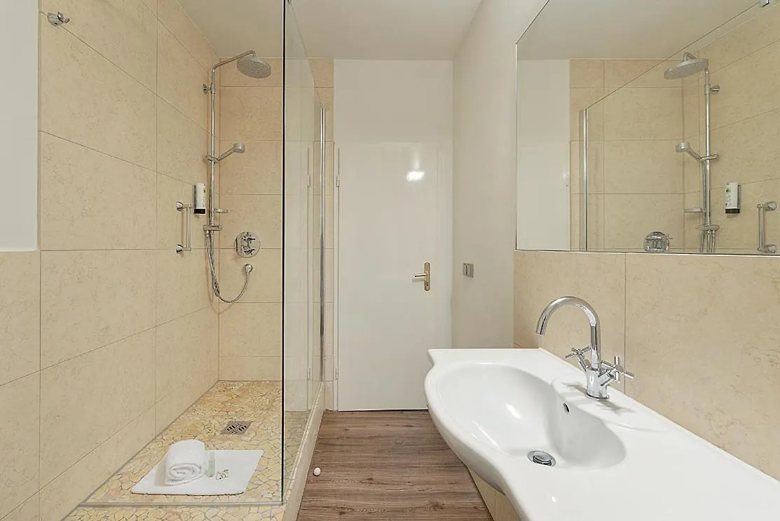 **** Aparthotel Living Am Carlsplatz Apartment Dusseldorf Germany