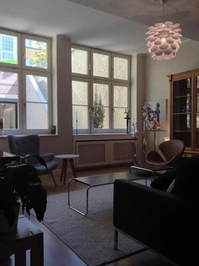 דיסלדורף Living Am Carlsplatz Apartment 4*,  גרמניה